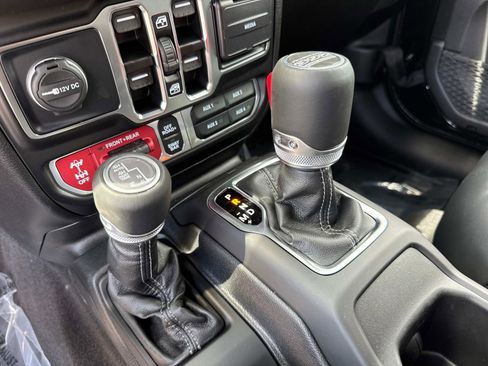 New 2025 Jeep Wrangler Unlimited Rubicon 392 image 31