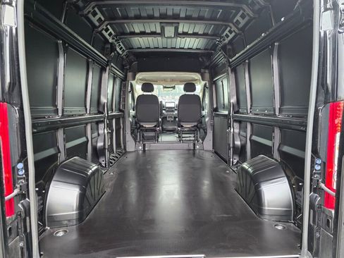 New 2025 RAM ProMaster 3500 w/ Quick Order Package 24G SLT image 14