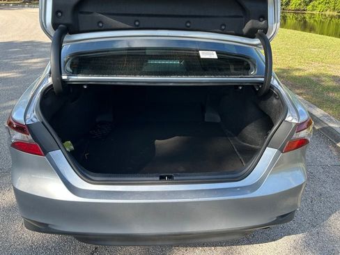 Used 2024 Toyota Camry LE w/ Convenience Package image 10