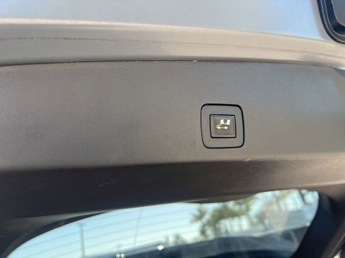 Used 2022 Buick Encore GX Essence w/ Advanced Technology Package FWD image 37