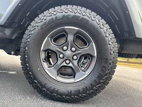 Used 2021 Jeep Gladiator Rubicon AWD/4WD image 21