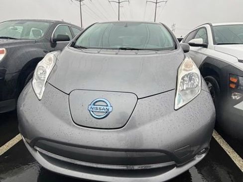 Used 2015 Nissan Leaf S image 2