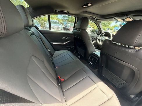 Used 2019 BMW 330i Sedan w/ Convenience Package RWD image 14