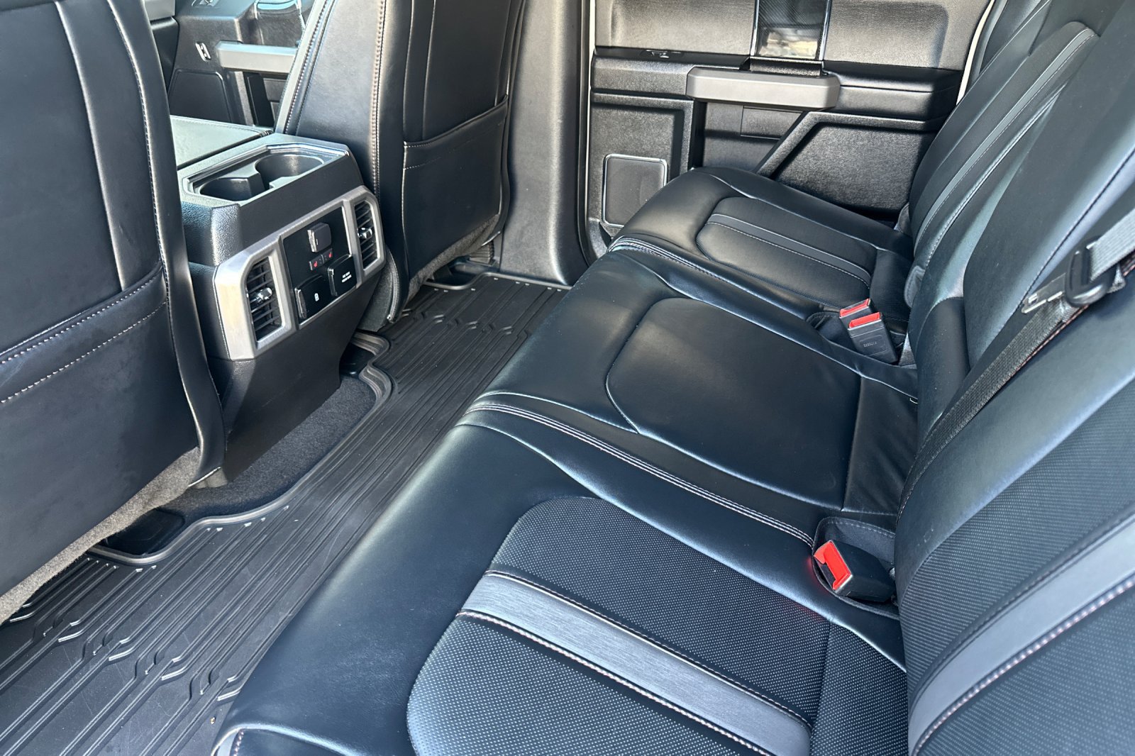 Used 2021 Ford F250 Platinum w/ Tremor Off-Road Package AWD/4WD image 12