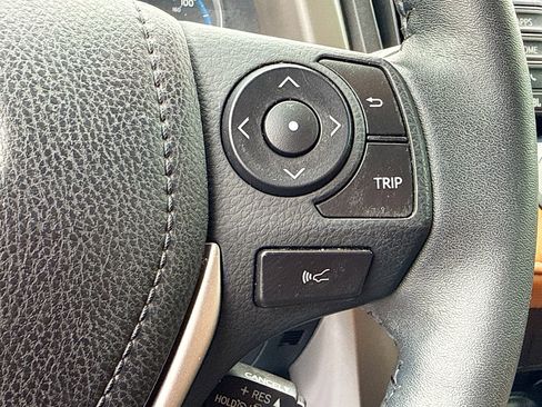 Used 2017 Toyota RAV4 Platinum image 37