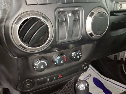 Used 2012 Jeep Wrangler Sport AWD/4WD image 20