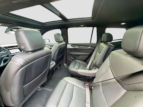 Certified 2024 Cadillac XT6 Premium Luxury FWD image 24