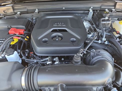 New 2025 Jeep Wrangler Unlimited Rubicon image 17