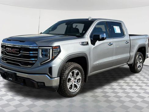 Used 2024 GMC Sierra 1500 SLT AWD/4WD image 1