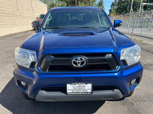 Used 2015 Toyota Tacoma TRD Pro AWD/4WD image 2