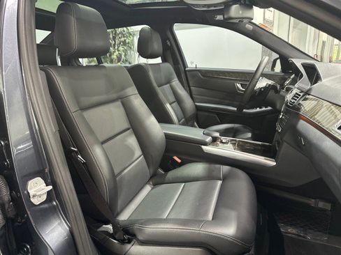 Used 2016 Mercedes-Benz E 350 4MATIC Sedan image 46