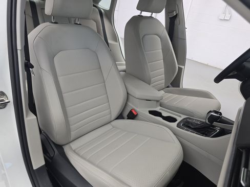 Certified 2023 Volkswagen Jetta SE FWD image 10