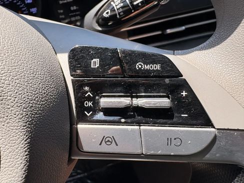 Used 2021 Hyundai Elantra SEL FWD image 18