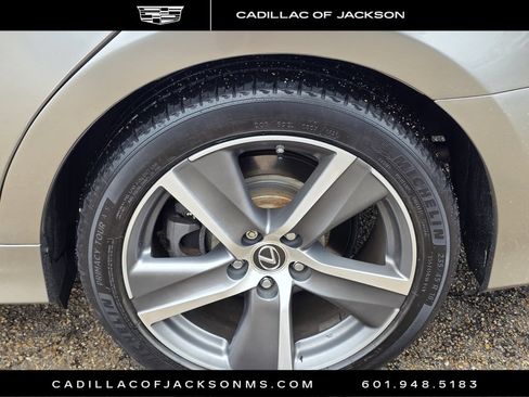 Used 2019 Lexus GS 350 AWD w/ Premium Package image 30