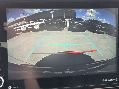 Used 2020 Toyota C-HR LE image 16