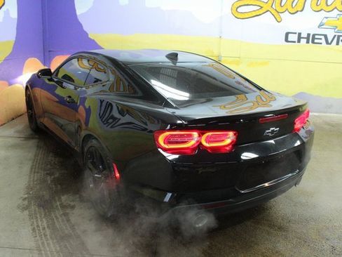Used 2020 Chevrolet Camaro LT image 6