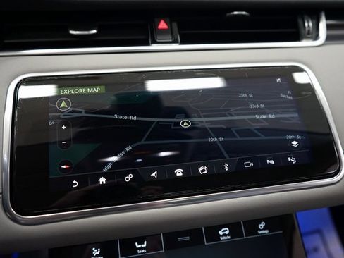 Used 2020 Land Rover Range Rover Evoque SE image 8