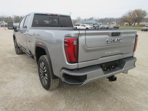 New 2026 GMC Sierra 3500 Denali Ultimate image 9