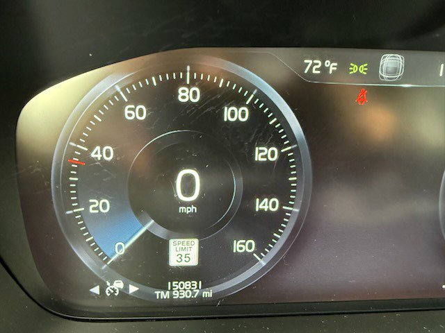 Used 2017 Volvo XC90 T6 Momentum AWD/4WD image 4