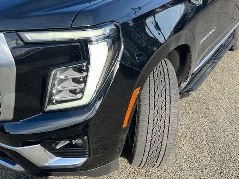 Used 2025 GMC Yukon Denali image 3