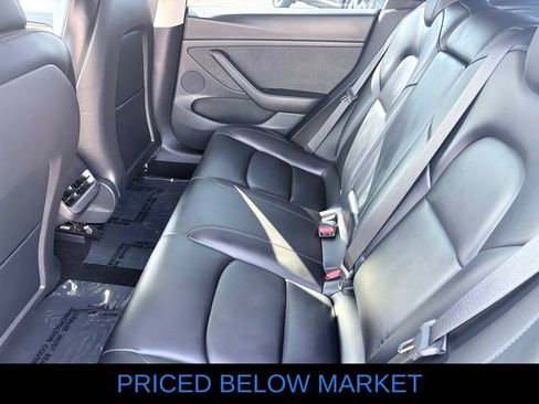 Used 2022 Tesla Model 3 Long Range AWD/4WD image 7
