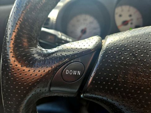 Used 2003 Toyota MR2 image 21