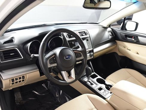 Used 2017 Subaru Outback 2.5i Premium image 12