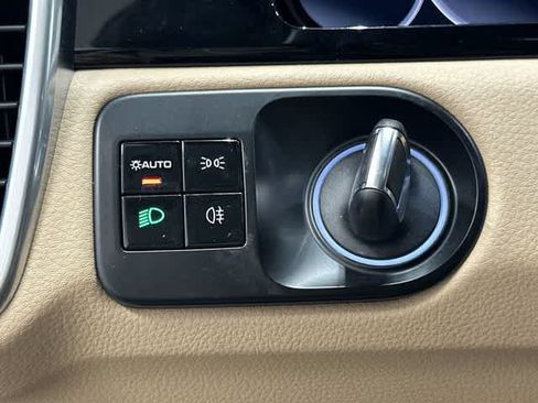 Used 2019 Porsche Cayenne AWD/4WD image 19