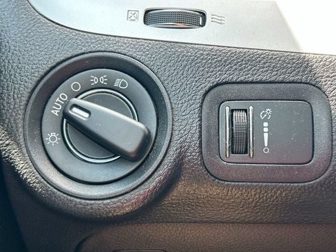 Used 2016 Dodge Journey SE w/ Flexible Seating Group FWD image 18
