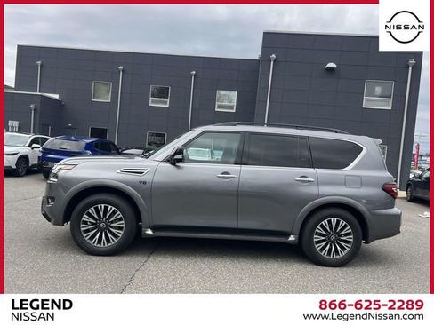 Used 2022 Nissan Armada SL w/ Midnight Edition Package image 5