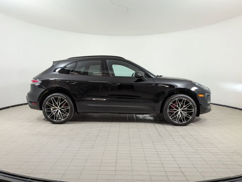 Certified 2025 Porsche Macan S AWD/4WD image 8