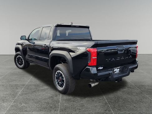 Used 2024 Toyota Tacoma TRD Off-Road image 5