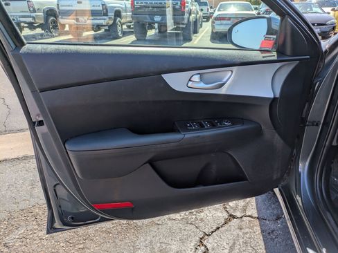 Used 2024 Kia Forte LXS w/ LXS Technology Package FWD image 12