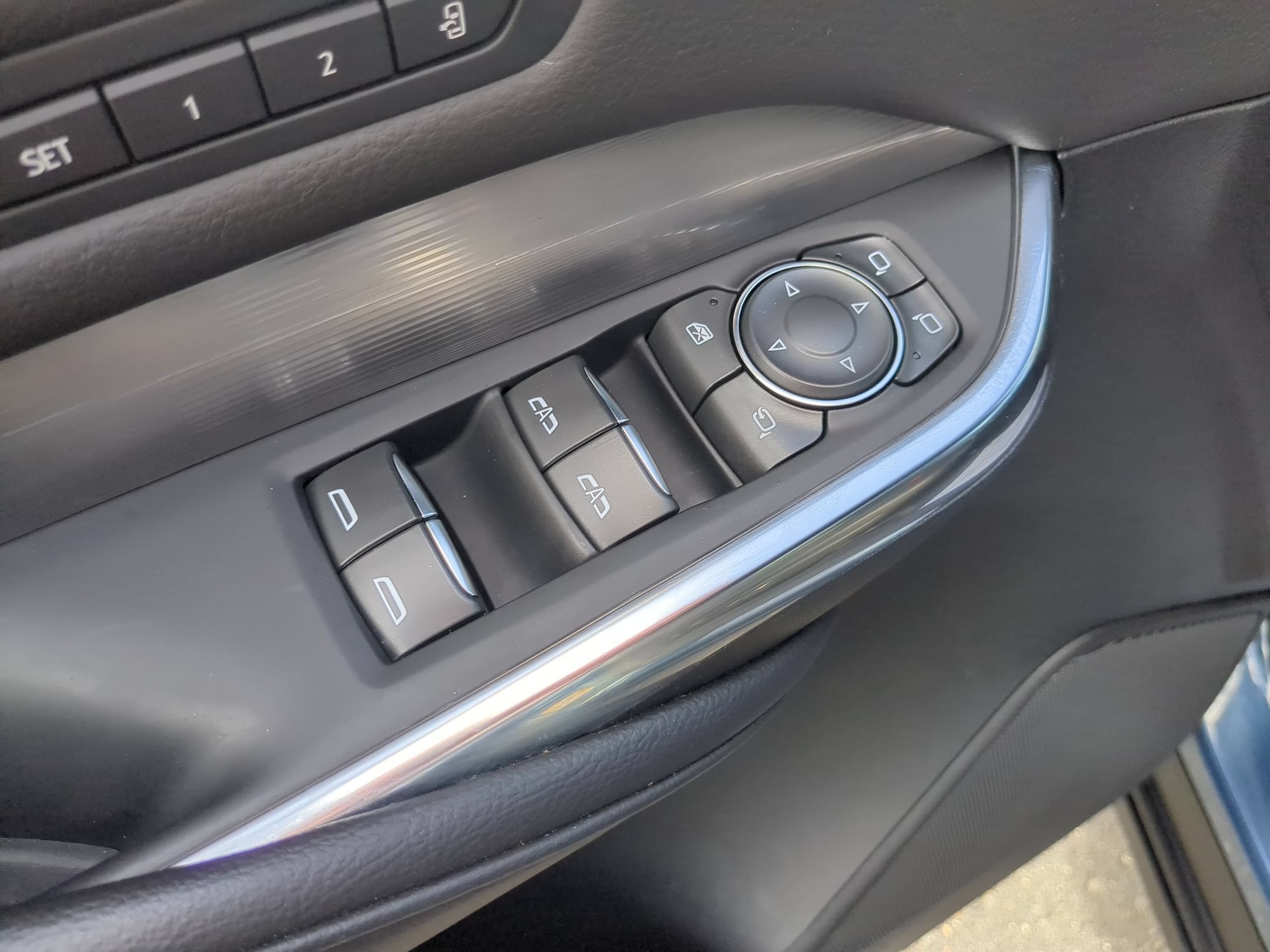 Certified 2025 Cadillac XT4 Premium Luxury AWD/4WD image 22