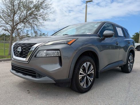 Used 2023 Nissan Rogue SV FWD image 9