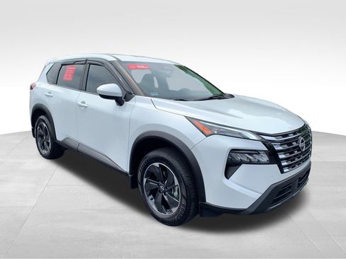 Used 2024 Nissan Rogue SV AWD/4WD image 8
