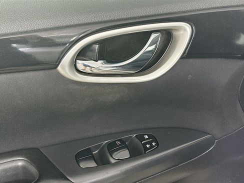 Used 2017 Nissan Sentra SV FWD image 21