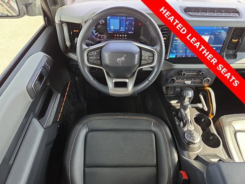 Used 2022 Ford Bronco Badlands image 11