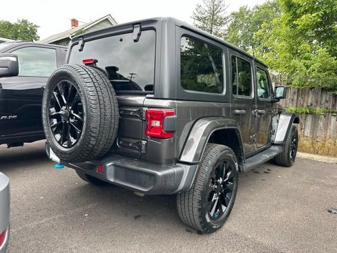 Used 2022 Jeep Wrangler Unlimited Sahara w/ Cold Weather Group AWD/4WD image 16