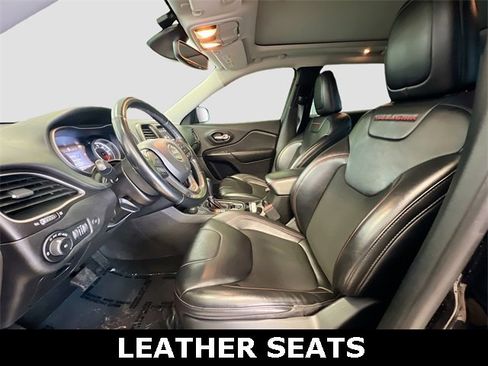 Used 2021 Jeep Cherokee Trailhawk w/ Sun, Sound & Nav Group image 24