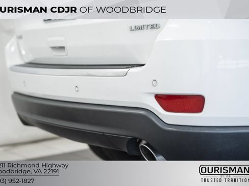 Used 2019 Jeep Grand Cherokee Limited AWD/4WD image 6