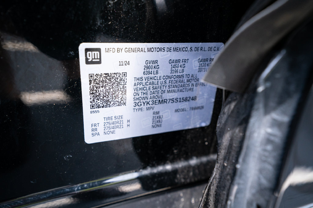 Used 2025 Cadillac Optiq Sport 1 w/ LPO, ONYX Package AWD/4WD image 53
