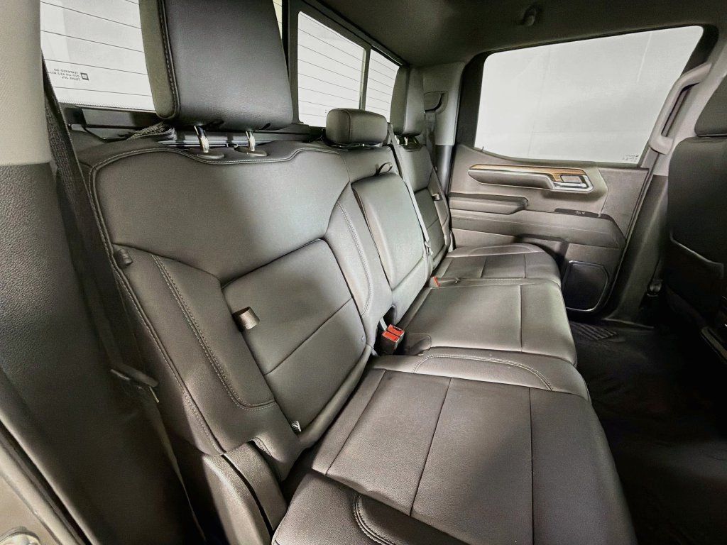 Used 2024 Chevrolet Silverado 1500 LT Trail Boss w/ Convenience Package II AWD/4WD image 24