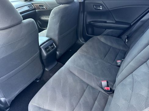 Used 2017 Honda Accord EX image 26