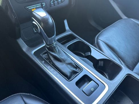 Used 2019 Ford Escape Titanium FWD image 23