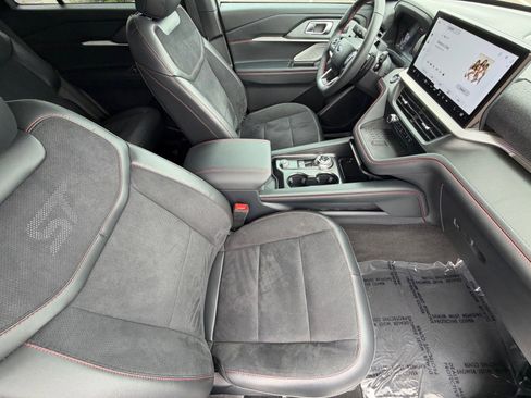 Used 2025 Ford Explorer ST w/ Sun And Sound Package AWD/4WD image 11