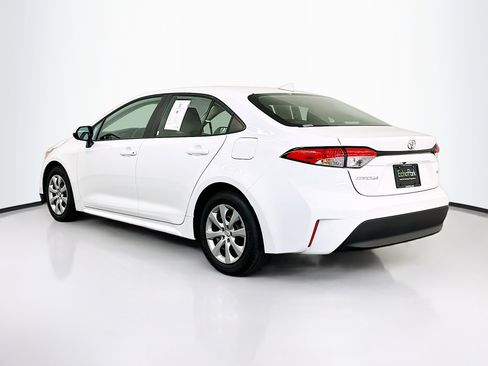 Used 2025 Toyota Corolla LE image 5