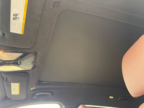 Used 2023 BMW X7 M60i w/ Executive Package image 40