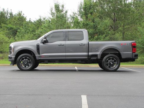 Used 2024 Ford F250 Lariat w/ Lariat Ultimate Package AWD/4WD image 5