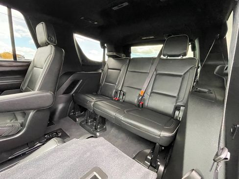 Used 2021 Chevrolet Tahoe Premier w/ Premium Package image 28